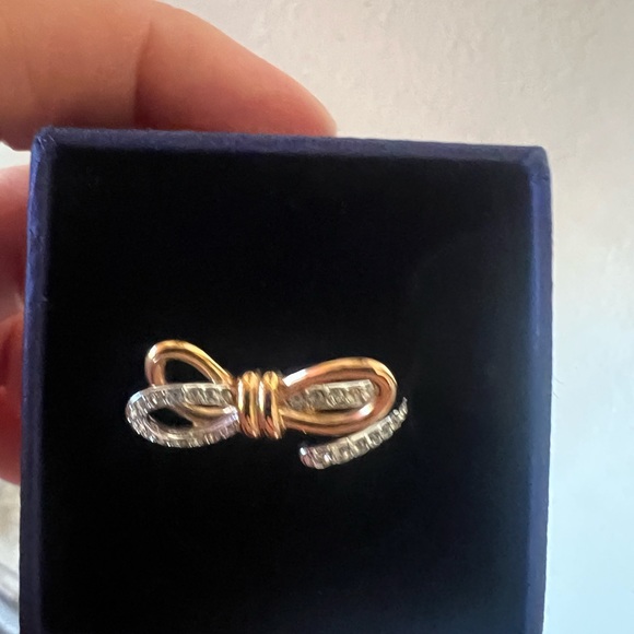 Swarovski Bow Ring size 7